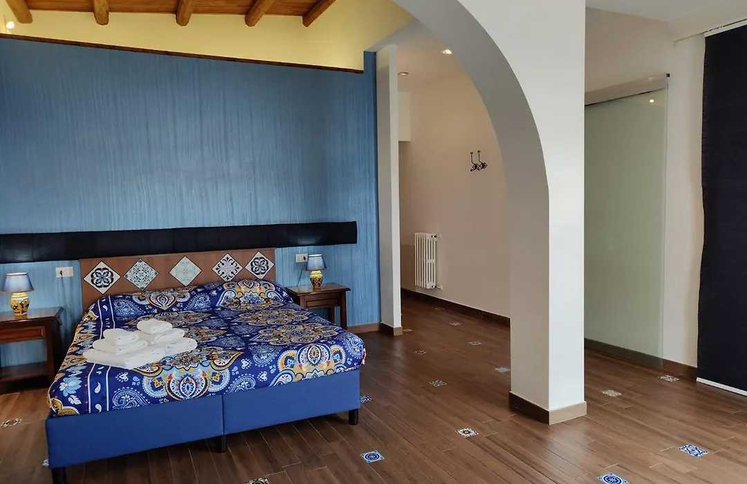 Centro Sicilia Rooms&Suites-1